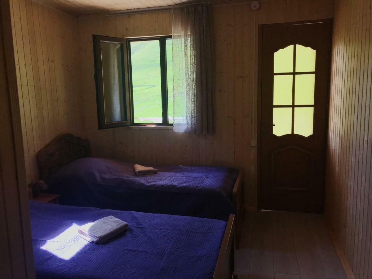 Guesthouse Ivas Ushguli ภายนอก รูปภาพ